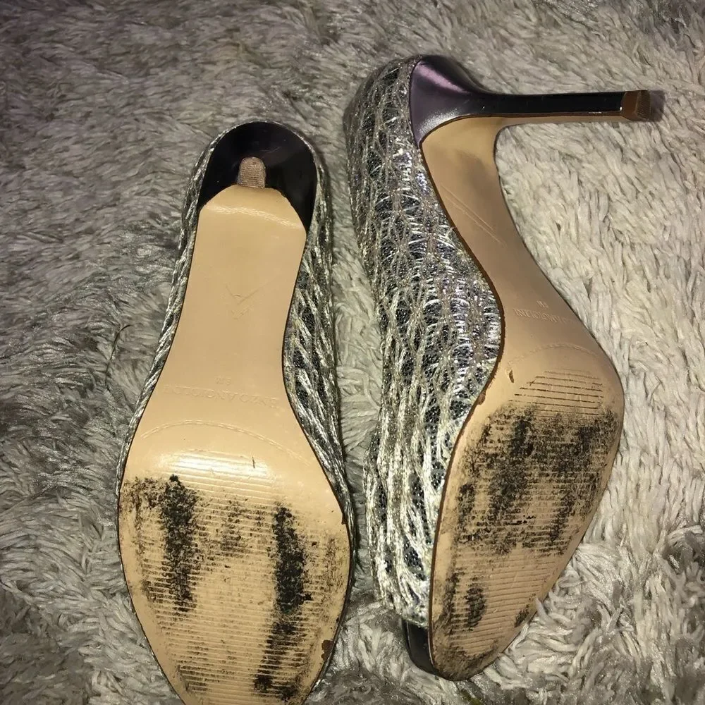 Enzo Angiolini shoe.